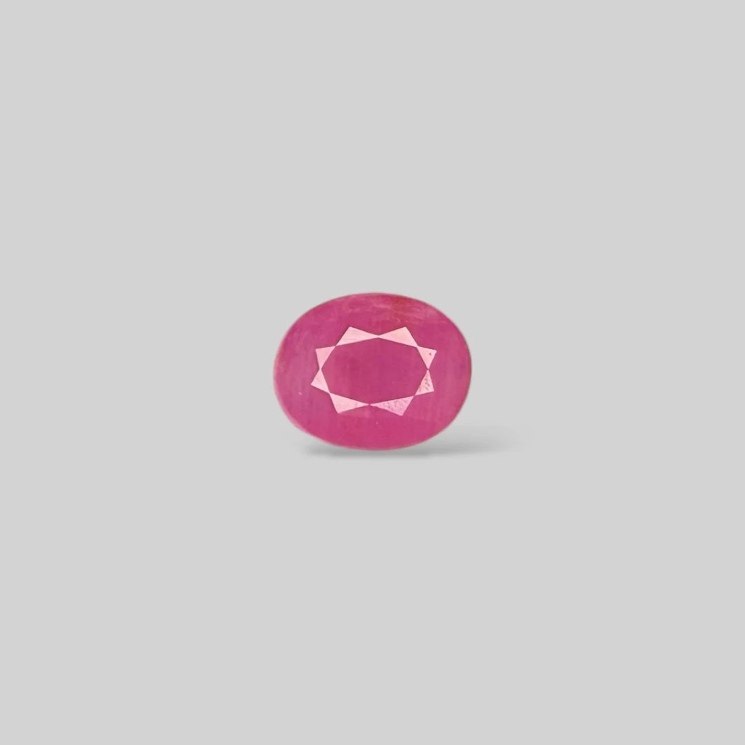 Natural Ruby Oval/Faceted Cut - 4.55 Carats