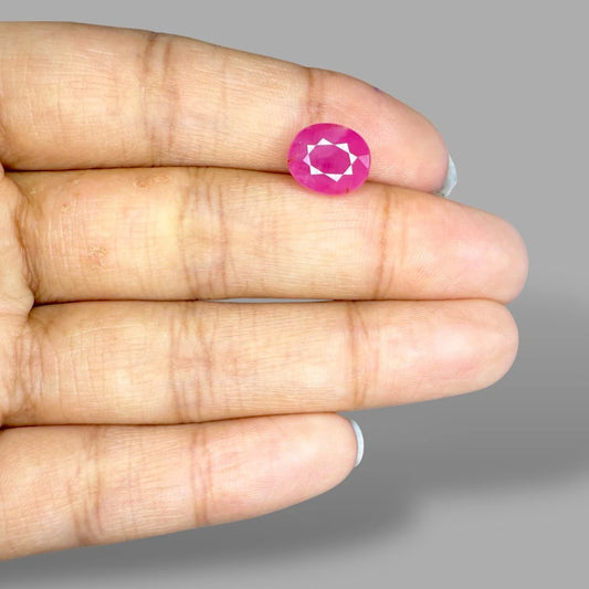 Natural Ruby Oval/Faceted Cut - 5.12 Carat