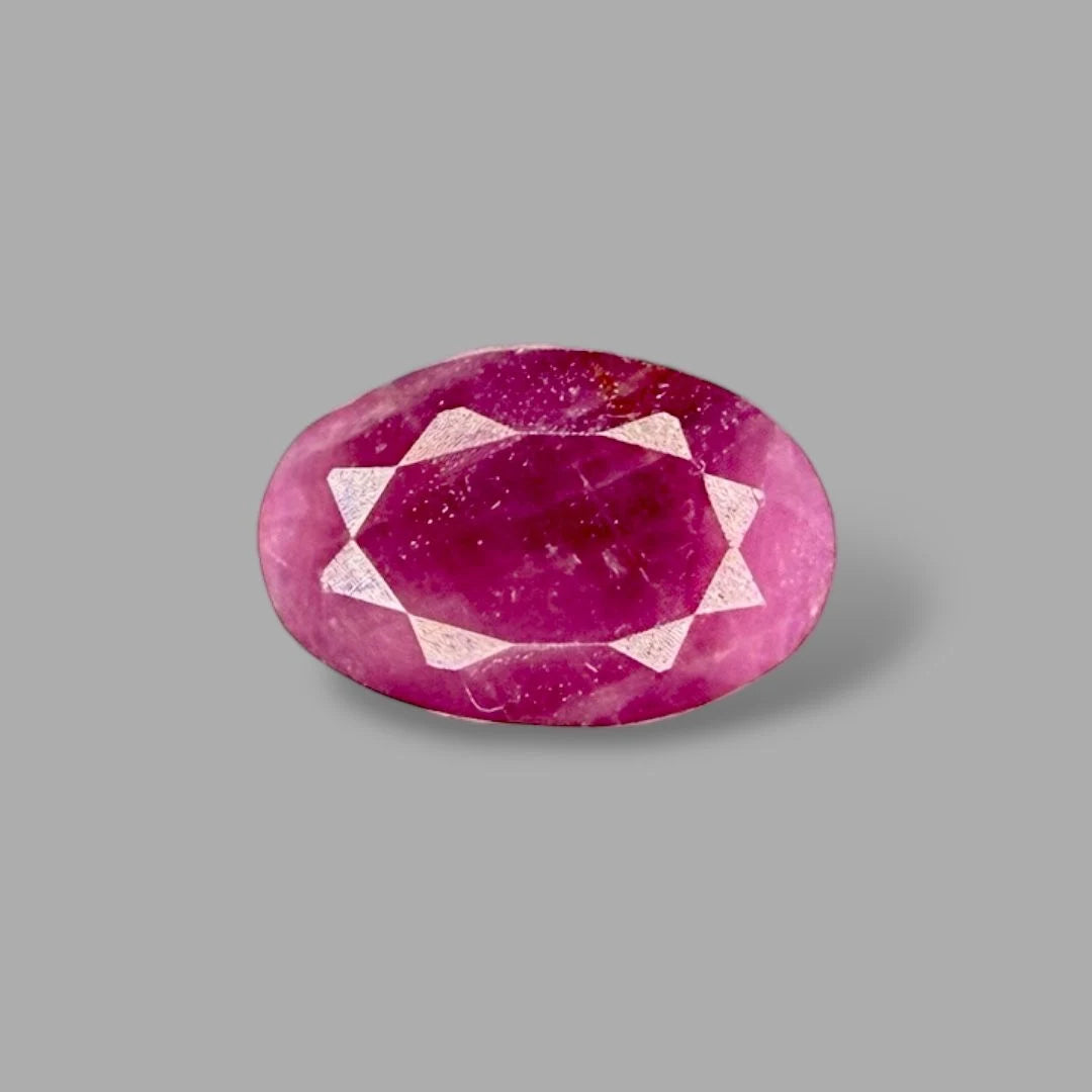 Natural Ruby Oval/Faceted Cut - 5.21 Carats