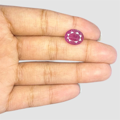 Natural Ruby Oval/Faceted Cut - 5.44 Carats