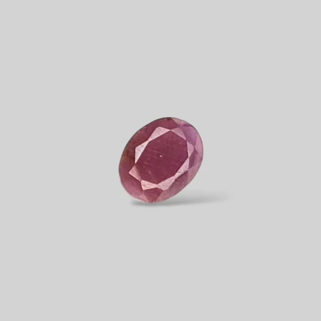 Natural Ruby Oval/Faceted Cut - 5.64 Carats