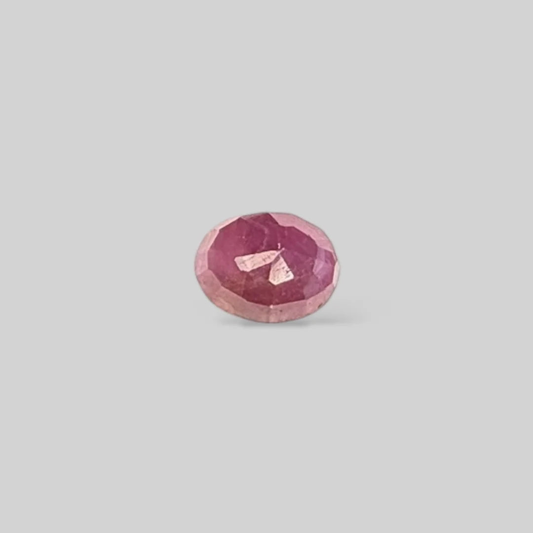 Natural Ruby Oval/Faceted Cut - 5.64 Carats