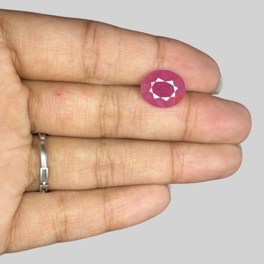 Natural Ruby Oval/Faceted Cut - 6.02 Carats
