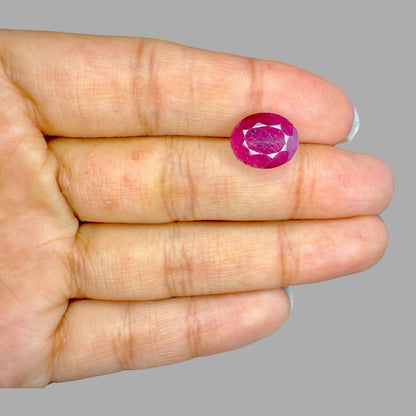 Natural Ruby Oval/Faceted Cut - 6.16 Carats