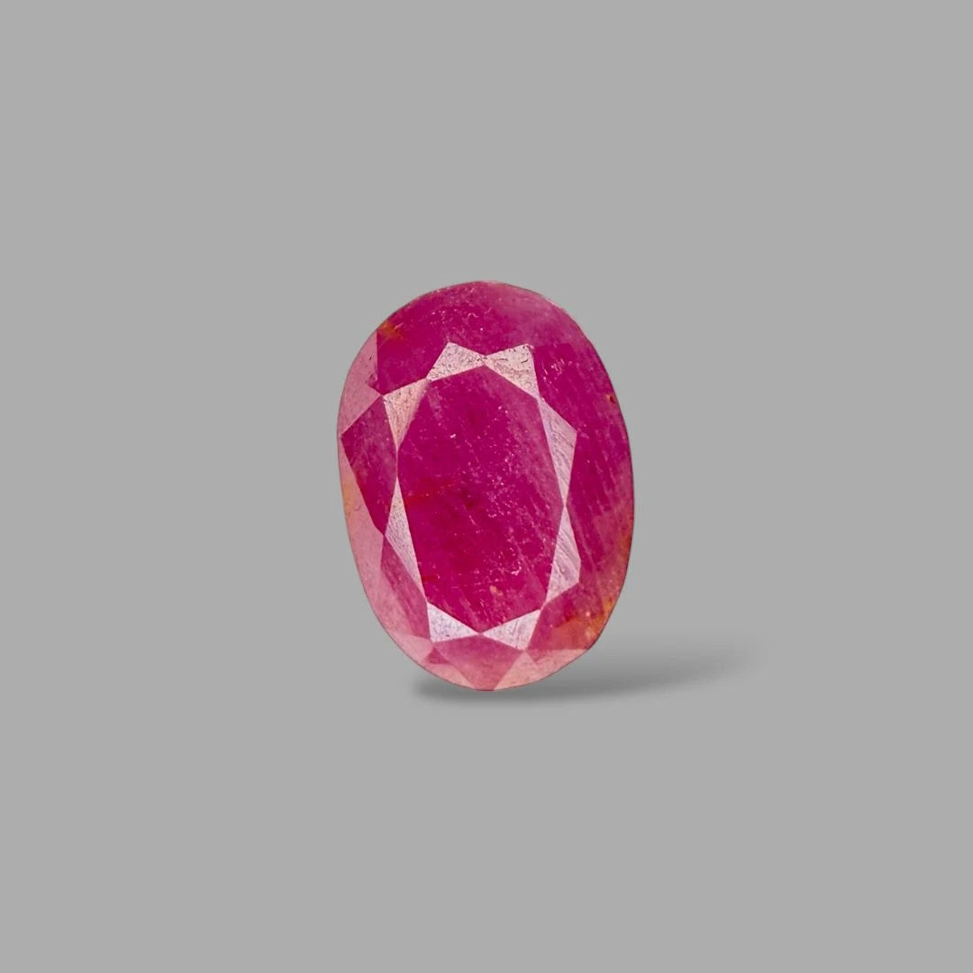 Natural Ruby Oval/Faceted Cut - 8.77 Carats