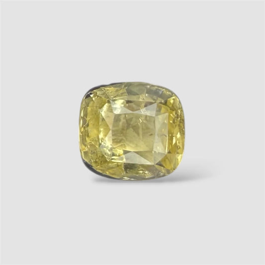 Natural Yellow Sapphire Cushion/Faceted Cut - 3.01 Carats