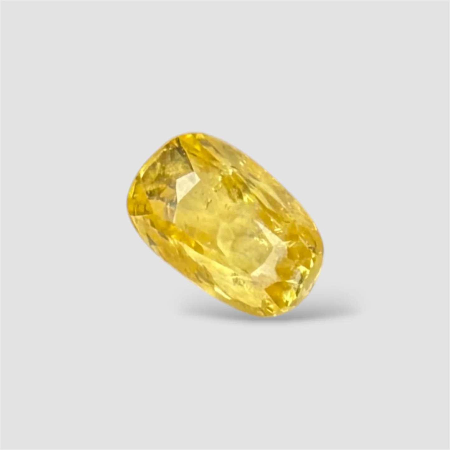 Natural Yellow Sapphire Cushion/Faceted Cut - 3.05 Carats