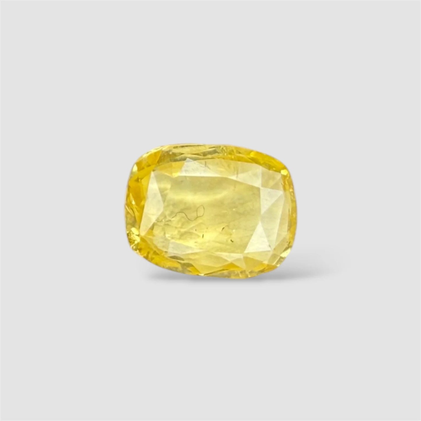 Natural Yellow Sapphire Cushion/Faceted Cut - 3.77 Carats