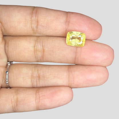 Natural Yellow Sapphire Gemstone In Cushion Shape 5.09 Carats 10.30x7.96x6.18mm Size