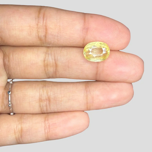 Natural Yellow Sapphire Gemstone In Oval Shape 5.19 Carats 11.45x8.73x5.03mm Size