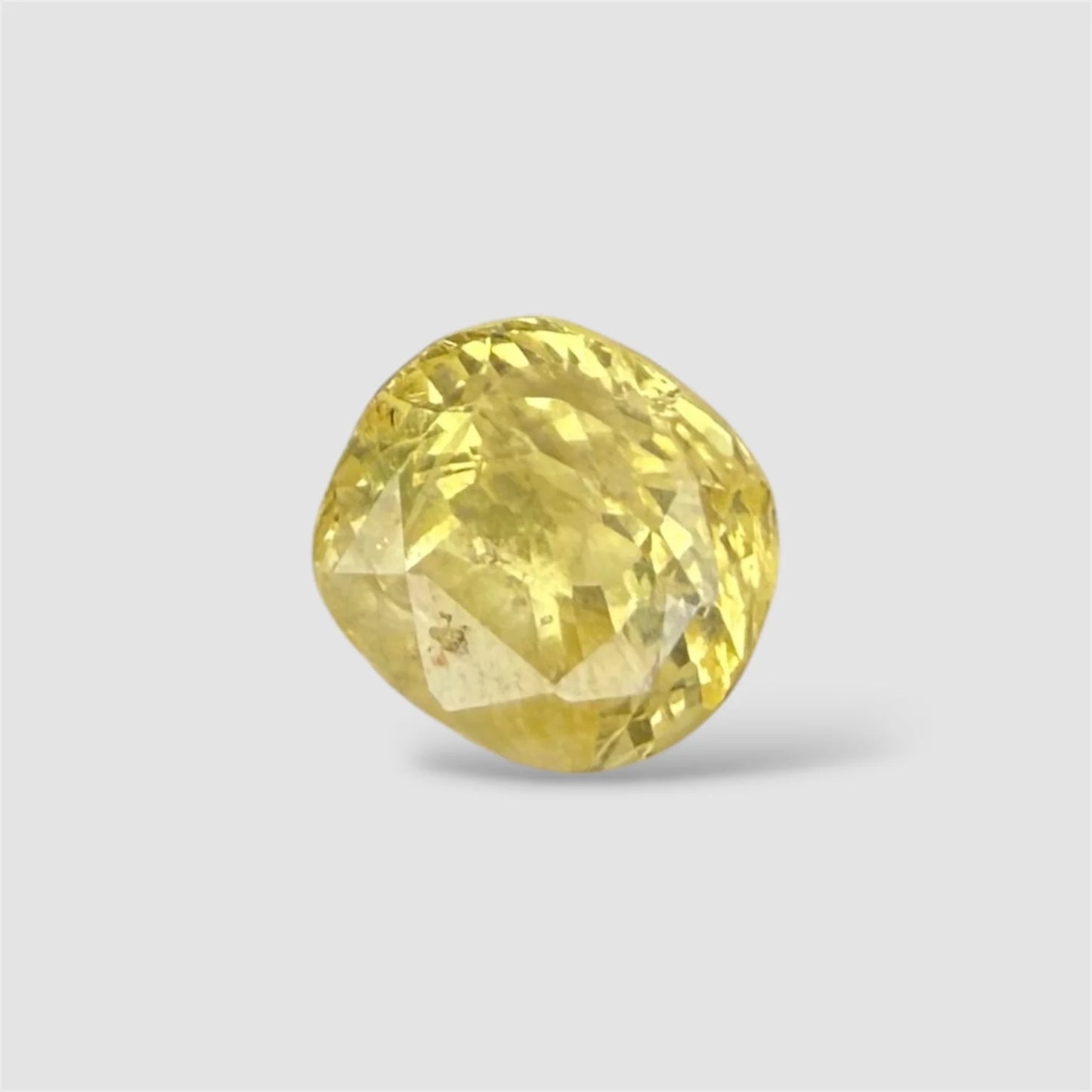 Natural Yellow Sapphire Oval/Faceted Cut - 3.02 Carats