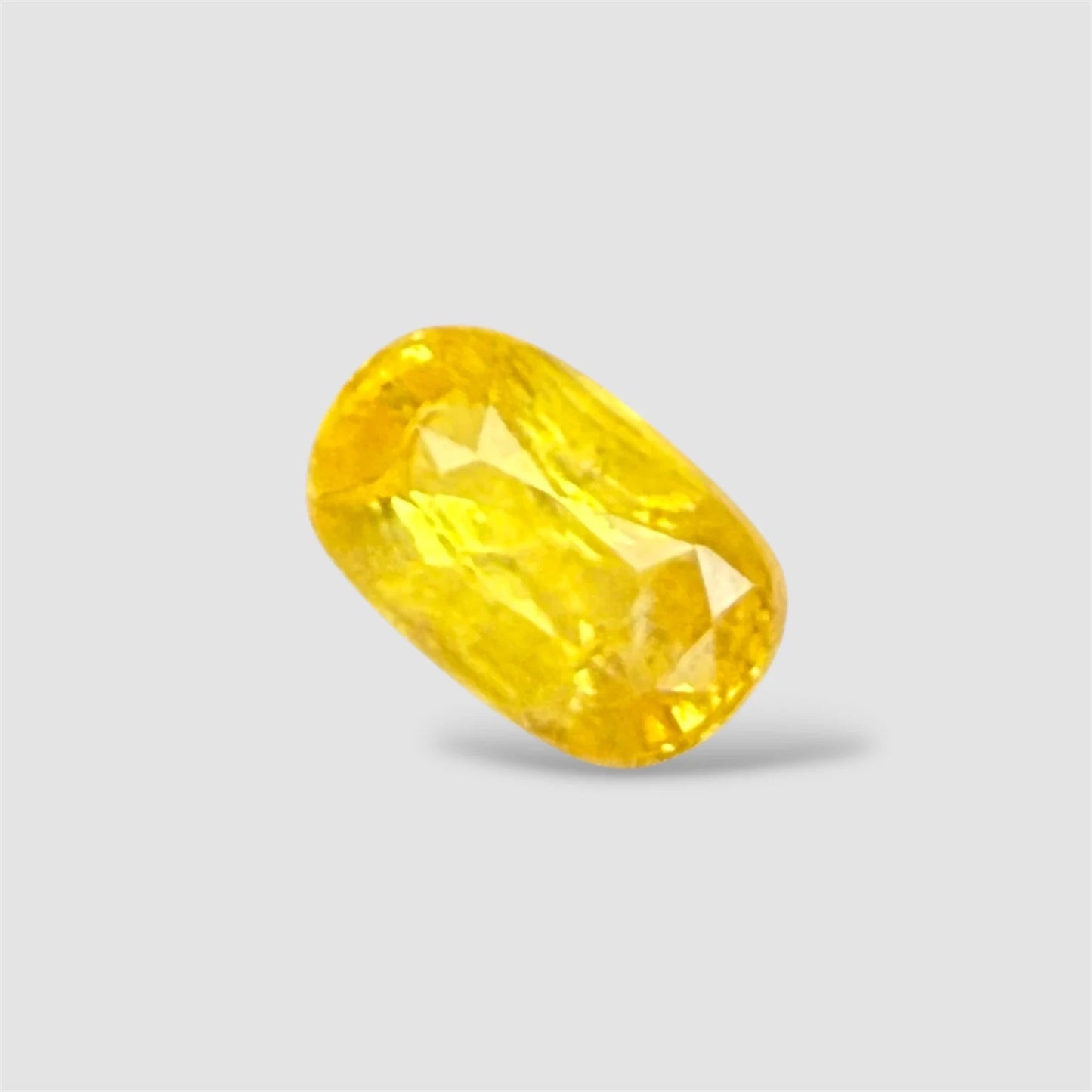 Natural Yellow Sapphire Oval/Faceted Cut - 3.10 Carats