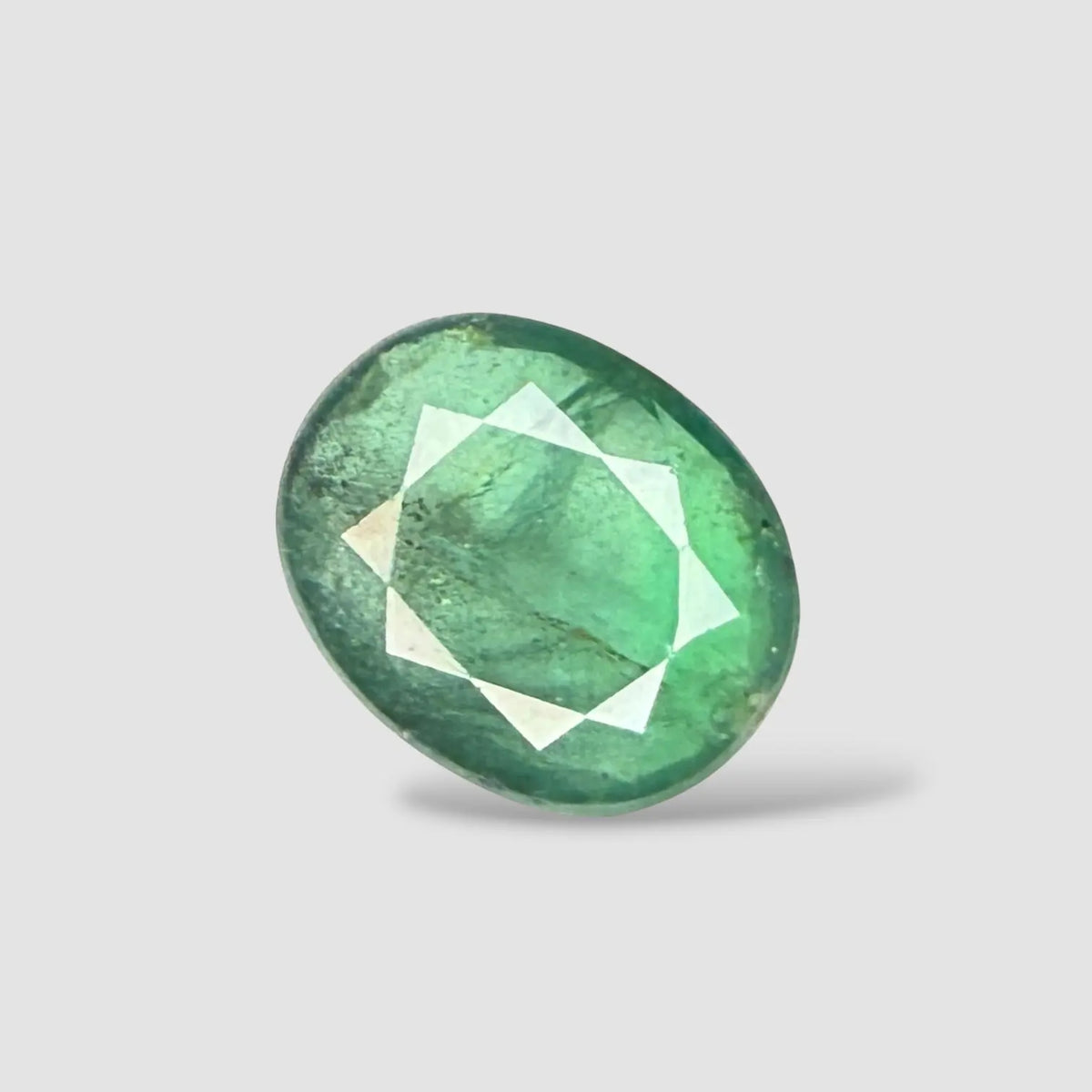 Real Natural Emerald Stone In Oval Mixed Cut Shape 8.01 Carats 15.19x12.25x5.63mm Size